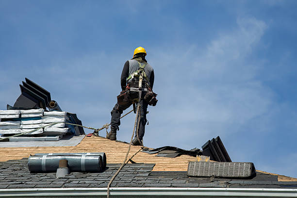 Professional Gutter Installation technician working in Spurgeon, IN